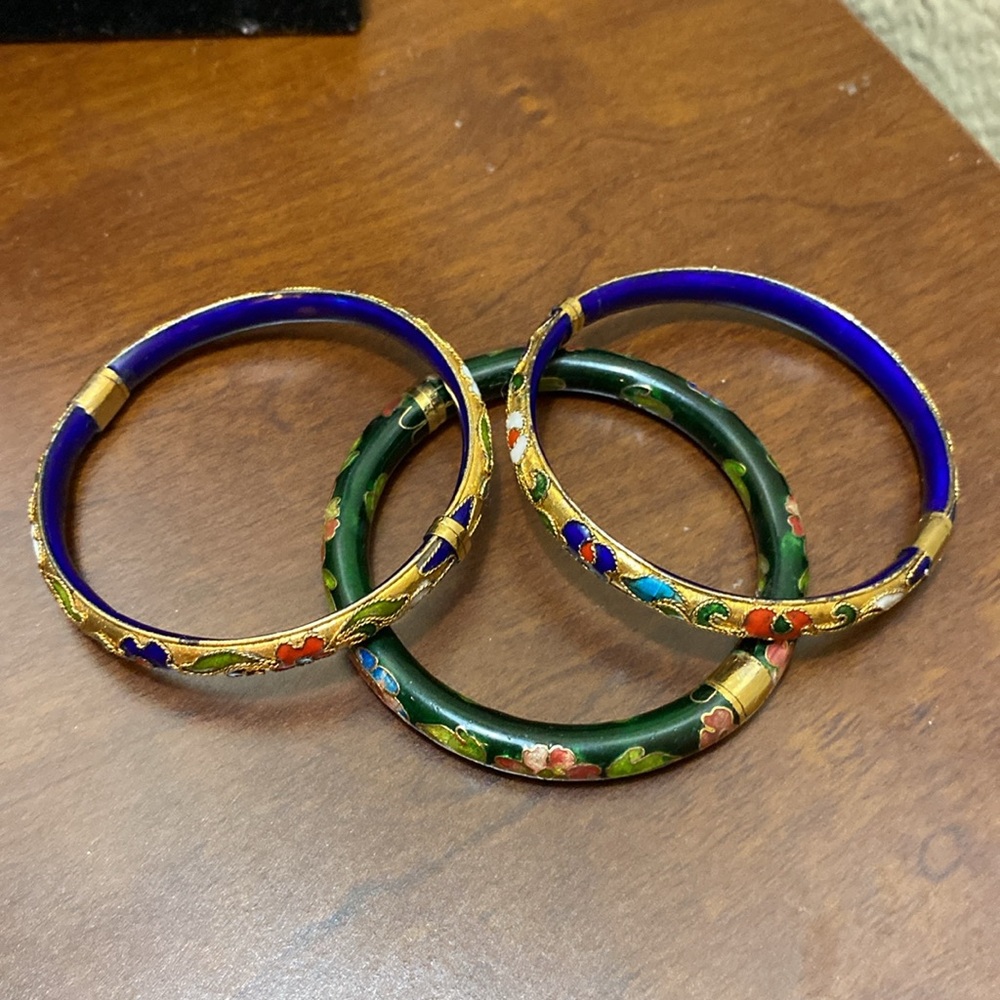 Floral Enamel Bangle Set of 3 🩷💚💛 - Picture 2 of 5